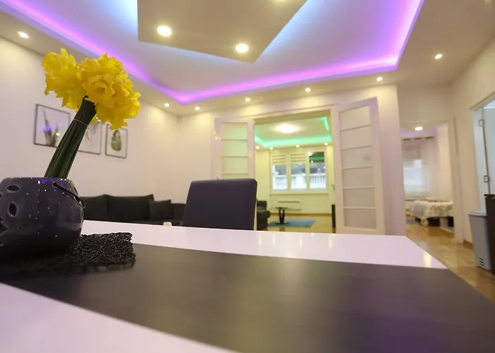 De Luxe Republic Square Apartment Of 100Sqm