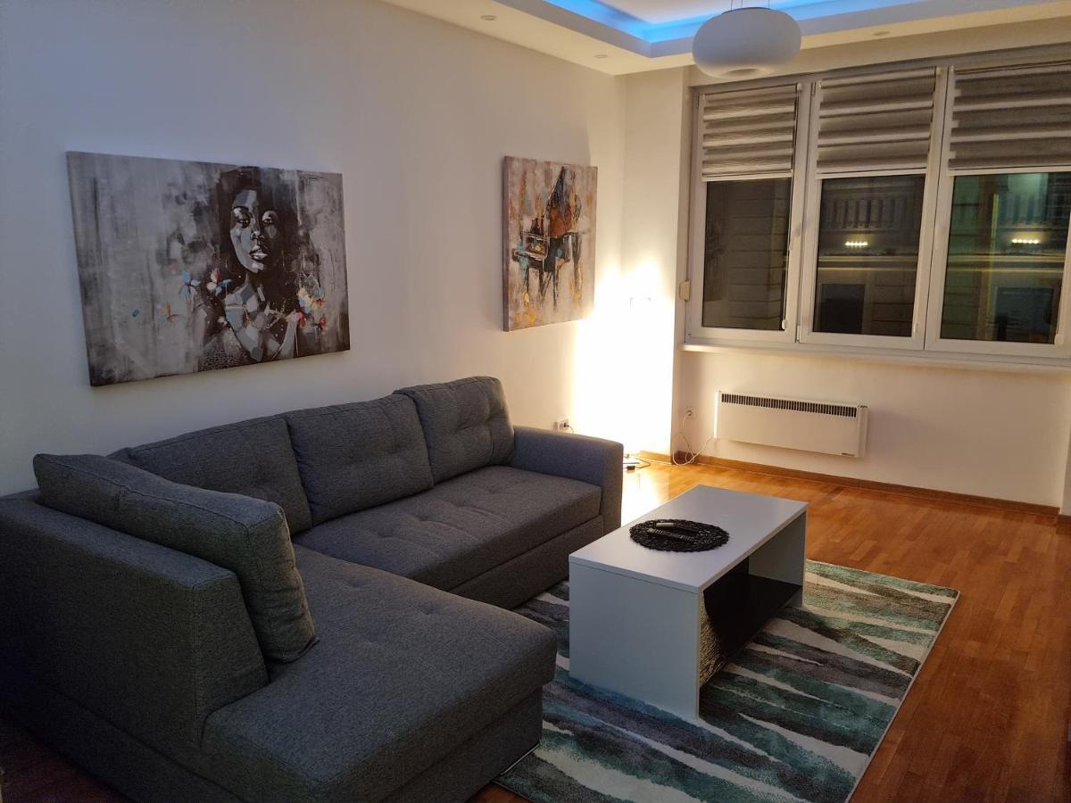 Appartamento De Luxe Republic Square Of 100sqm Belgrado