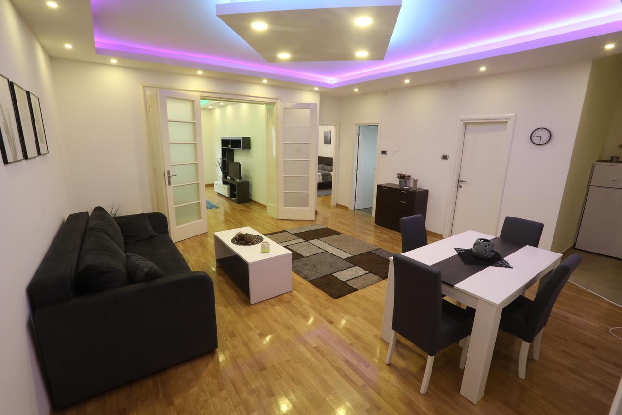 De Luxe Republic Square Of 100sqm