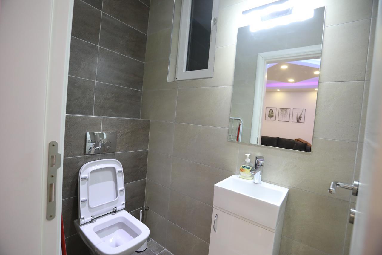 Apartment De Luxe Republic Square Of 100sqm Belgrad